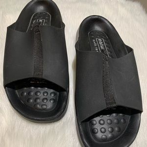 Natural sport sole massage black walking sandal